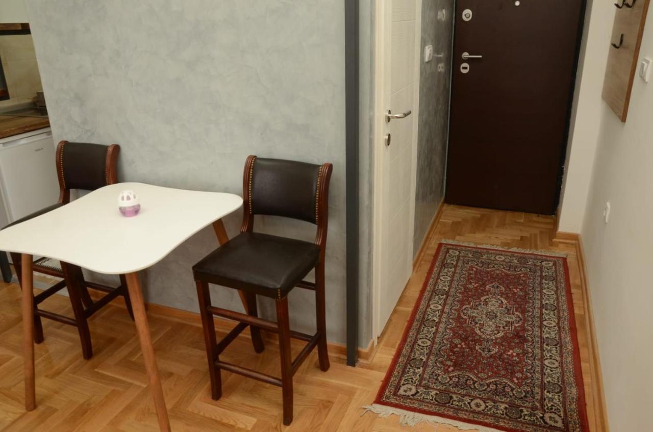 Apartman Djura Belgrado Exterior foto