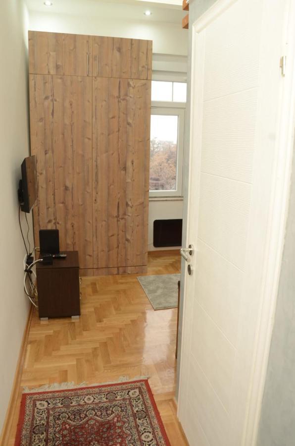 Apartman Djura Belgrado Exterior foto